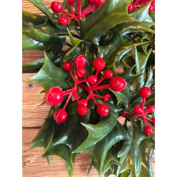 Vintage Holly Berry Christmas Plastic Candle Ring 10" - Picture 4 of 6